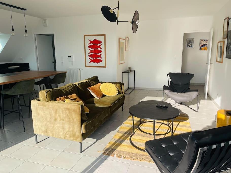 Appartement Lumineux Et Spacieux, Terrasse Et Parking Prive 孔卡尔诺 外观 照片