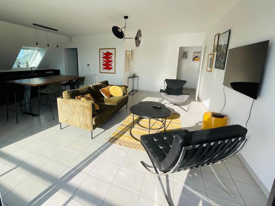 Appartement Lumineux Et Spacieux, Terrasse Et Parking Prive 孔卡尔诺 外观 照片